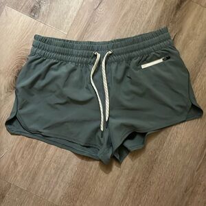 The rise the shine Sage green Vuori shorts